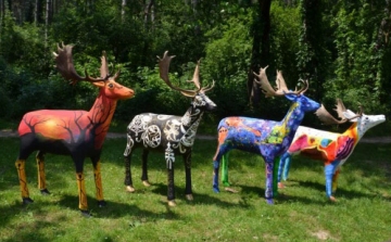 Idén is: DeerParade - Street Art