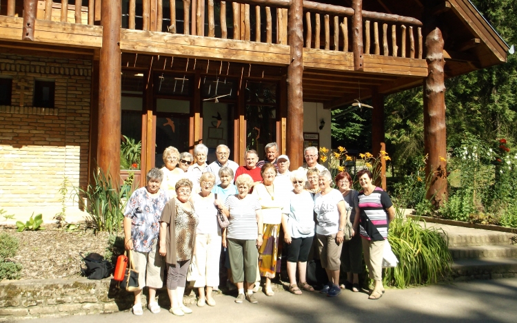 Lengyel-Annafürdőre kirándultak a nyugdíjasok
