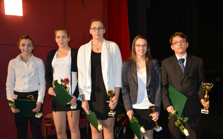 Tamási Város Jó Tanulói, Jó Sportolói