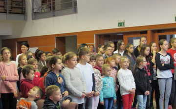 Színes formák a falakon