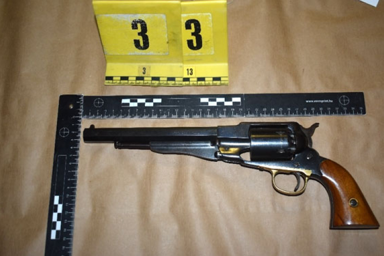 Visszafelé sült el a puska...