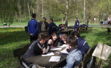 Lezajlott a katasztrófavédelmi ifjúsági verseny a parkerdőben