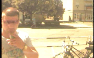 Keresi a rendőrség a képen látható férfit