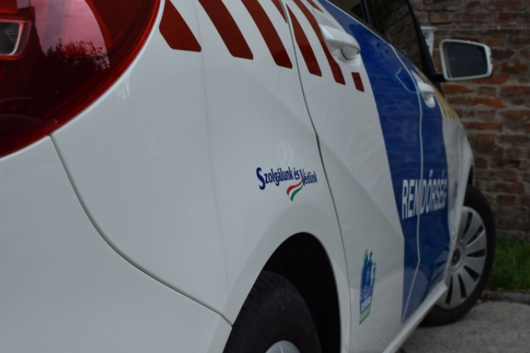 Videóra vették a rendőrök az életveszélyes tolnai sofőrt 