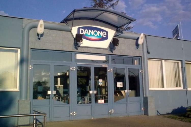 Jövőre bezárja a Danone a budapesti gyárát