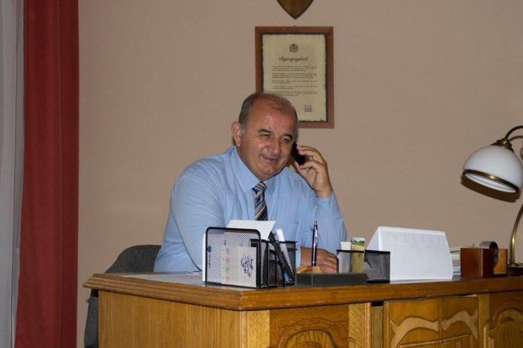 Lemondott Törő Péter, Szakály polgármestere 