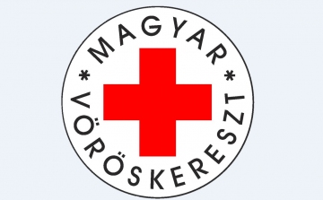 Jogsit és nyelvi képzést ad önkéntes fiataloknak a Vöröskereszt