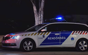 Ittasan, világítás, bukósisak és jogsi nélkül motorozott a 14 éves kamasz 