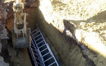 Árokba esett egy munkás Tamásiban 