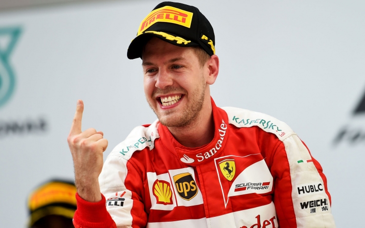 Vettel nyerte az idénynyitó, ausztrál futamot