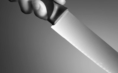 Hátbaszúrta élettársát