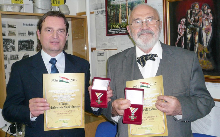 Átadták a Hűséggel a hazához érdemkeresztet