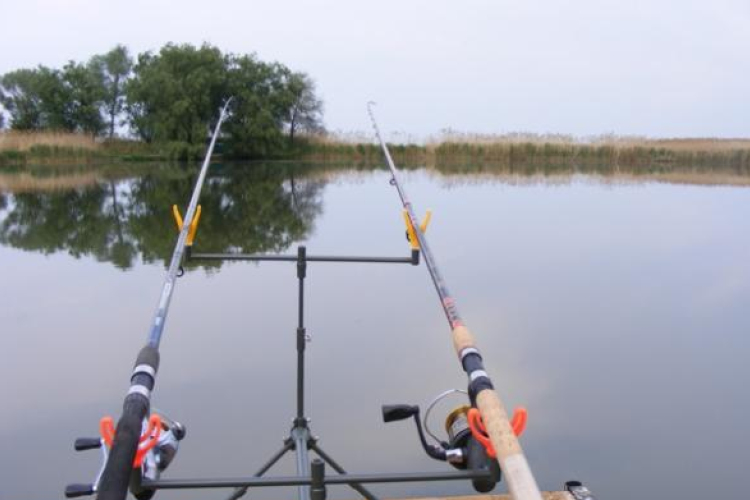 Horgásztanyákra törtek be Gonozdon