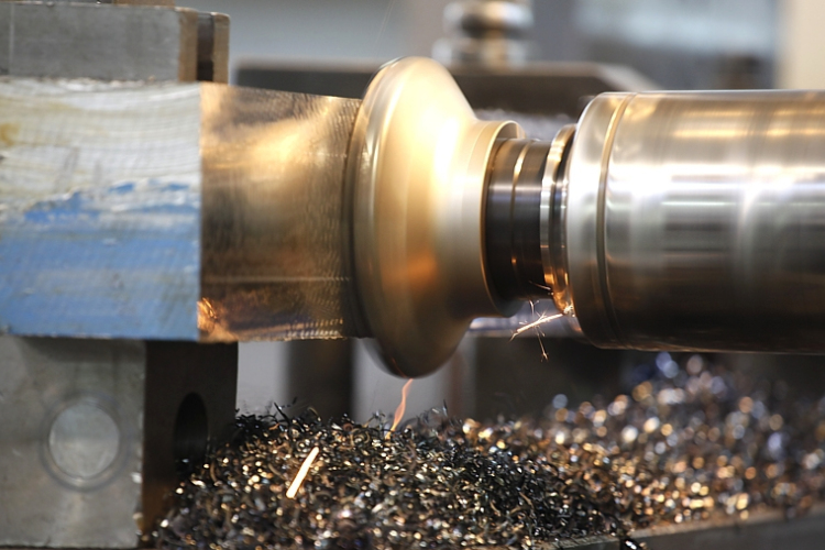 Átadták a Garzon Bútor Zrt. fémmegmunkáló üzemét