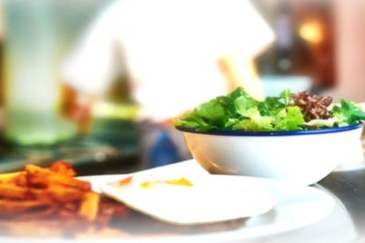 A vendéglátóhelyeket ellenőrzik Tolnában