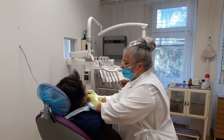 Új doktornő segíti a fogászati ellátást