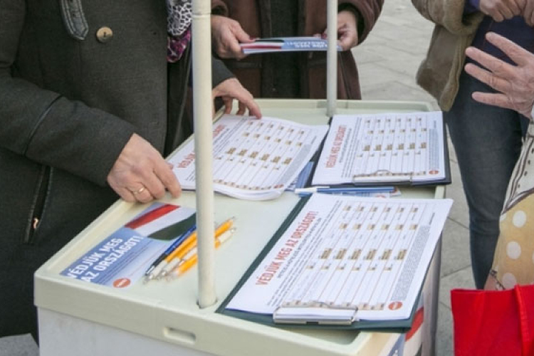 Aláírásgyűjtés a kötelező beléptetési kvóta ellen