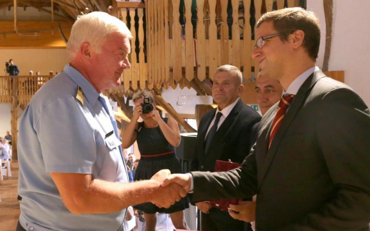 Tolna Megye Közbiztonságáért elismerést vehetett át dr. Kovács Zoltán 