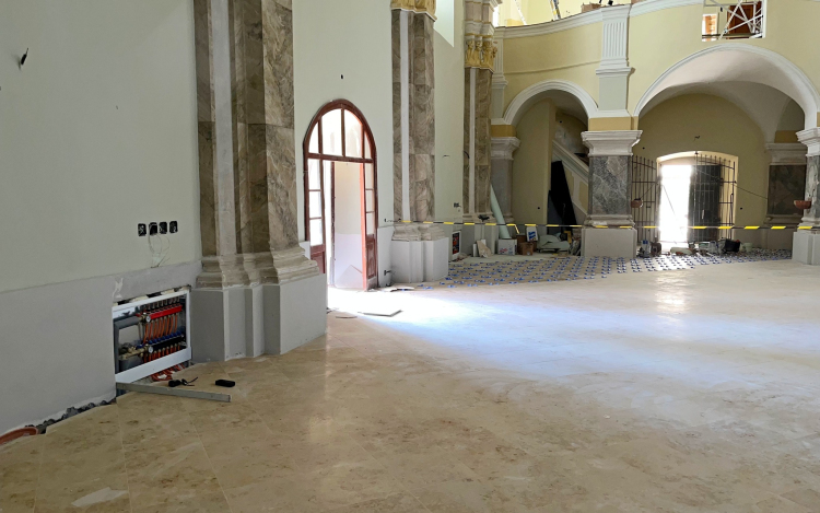 Látványosan és lendületesen haladnak a munkálatok