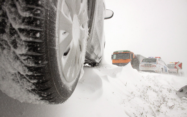 Folyamatosan dolgoznak a megye tűzoltói 
