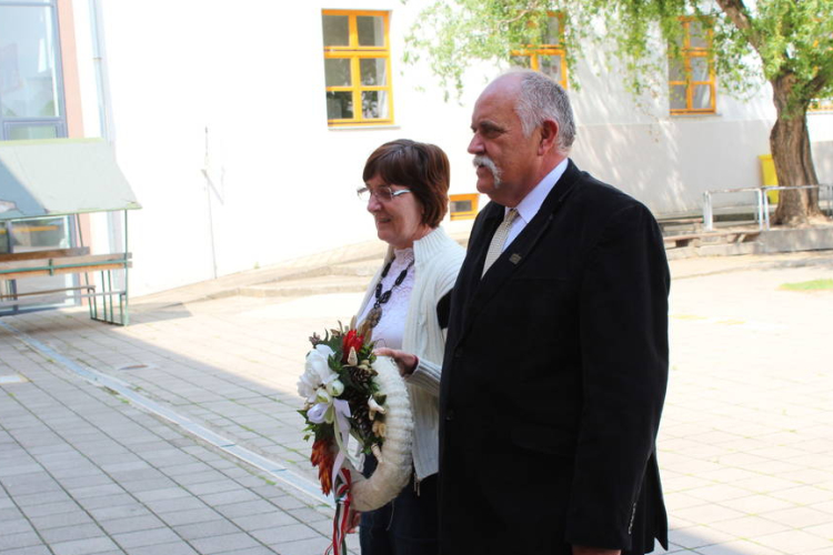 Würtz Ádám emléktáblájánál koszorúztak