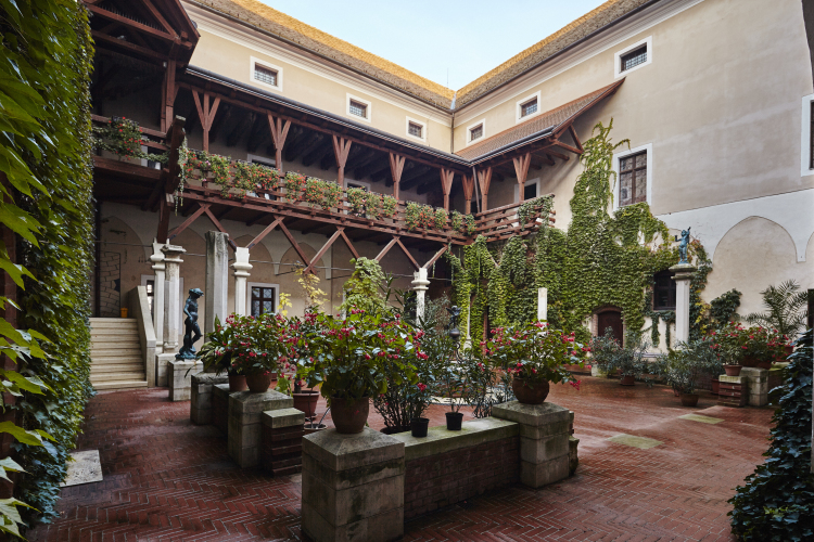 Befejeződött az Ozorai Várkastély és környezete turisztikai fejlesztése