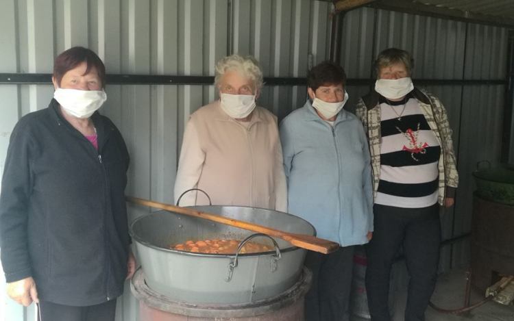 130 adag ételt osztottak Tolnanémedin