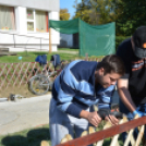 Készül az Aranyerdő óvoda kerítése