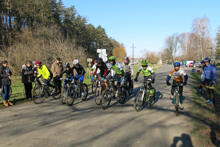A hideg sem tartotta vissza a kerékpározókat
