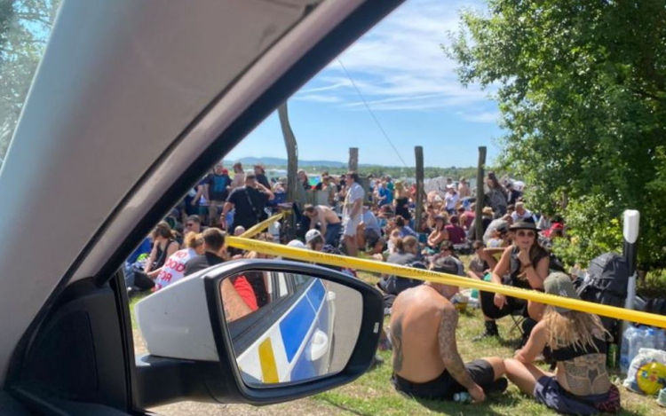 Elözönlötték a rendőrök Igar-Dádpuszta környékét 