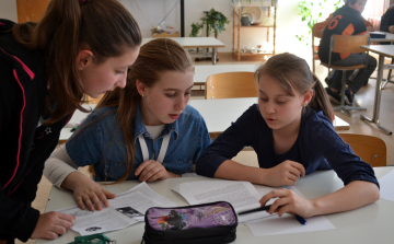 Arany János emléke előtt tisztelegtek