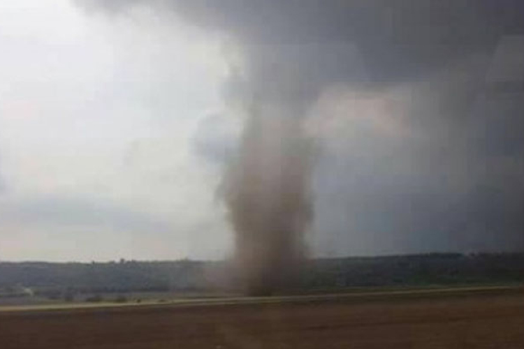 Tornádót fotóztak Tolna megyében