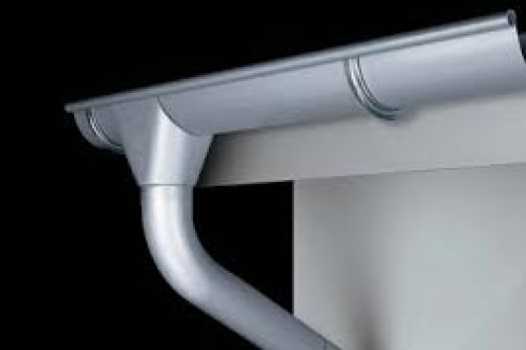 Csatornázós csalás Tamásiban és Ozorán