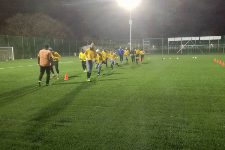 Nagy műfüves pálya épült a tömeg- és versenysportért