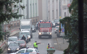 Munkagép szakította el a gázvezetéket