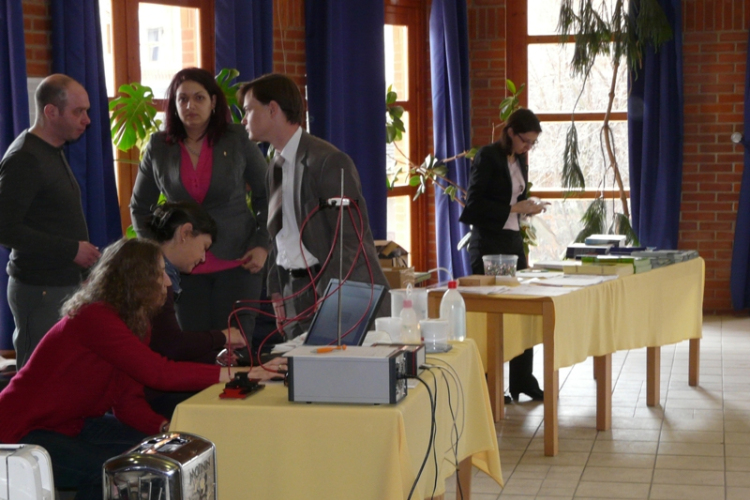 Laboratóriumi Nyílt Nap - 2013.03.12.