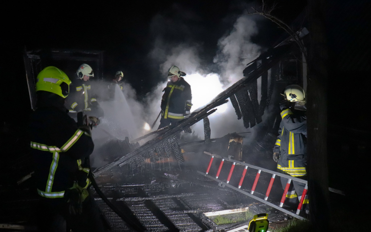 Tevékeny volt a hónap első napja a tűzoltóknak 
