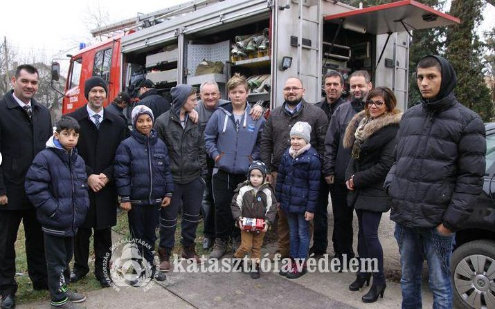 A tamási gyermekotthon lakóinak is hoztak ajándékot