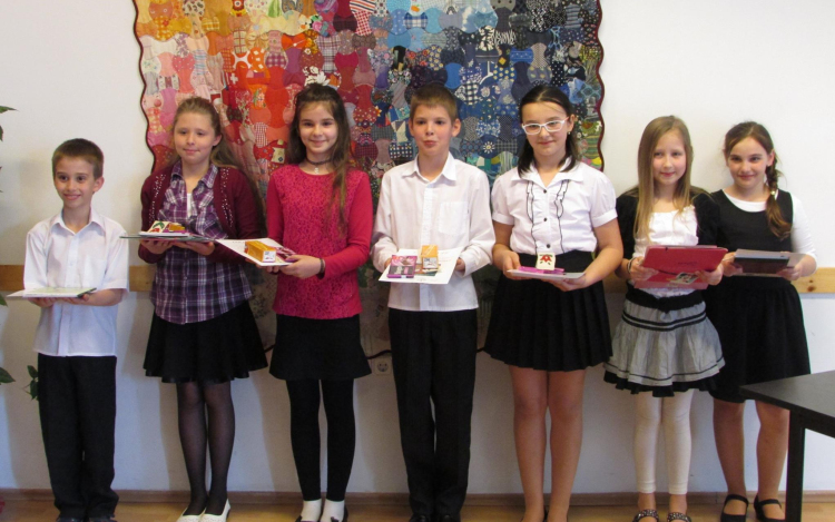 Kistérségi mesemondó versenyt tartottak a művelődési központban