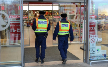 Biztonság az ünnepek előtt Tolnában