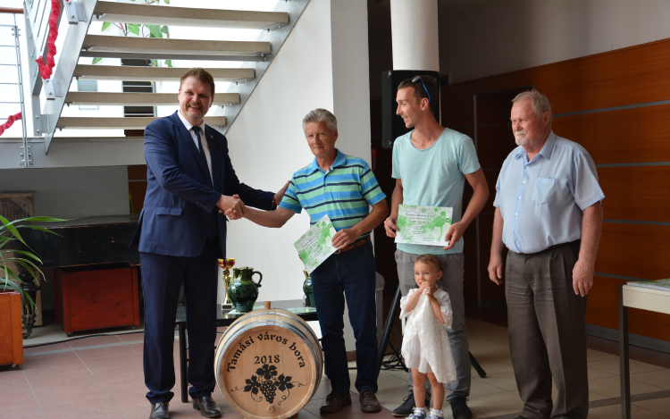 Bálizs István kékfrankosa lett a város bora