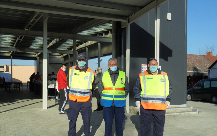 Napi munkájuk mellett teljesítik a sokórás szolgálatot a polgárőrök