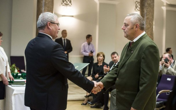 Miniszteri elismerő oklevélben részesült Id. Csirke Ferenc