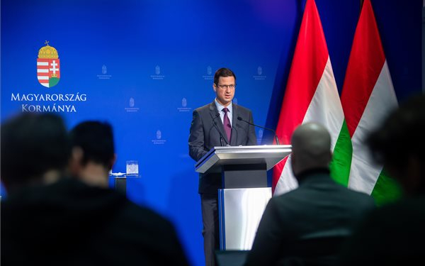 Gulyás Gergely: kiegészítő nyugdíjemelésre lehet szükség novemberben