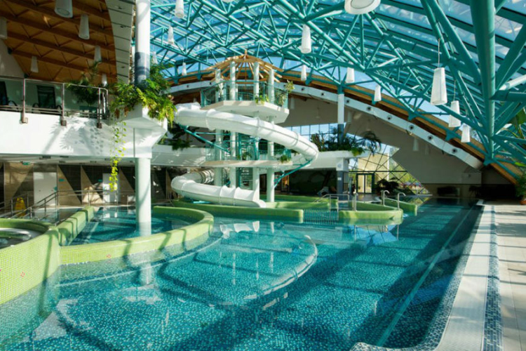 Lehet még szavazni és Év fürdőjére