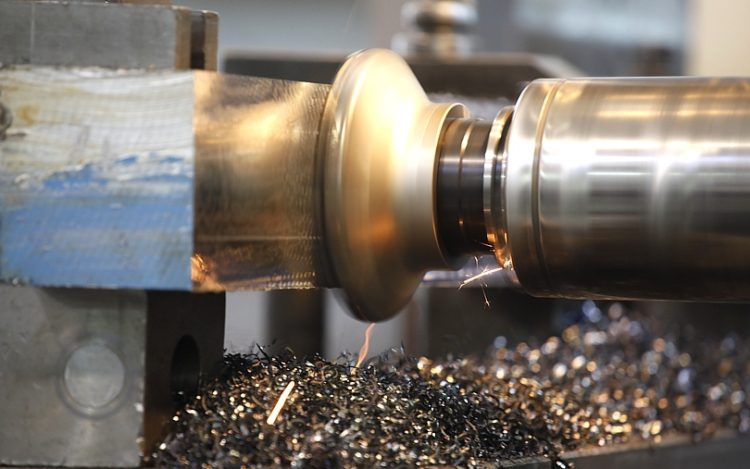 Átadták a Garzon Bútor Zrt. fémmegmunkáló üzemét