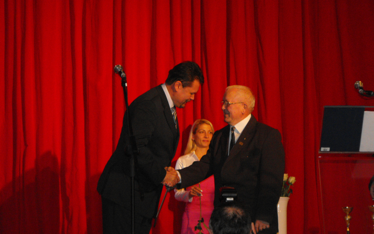 Dr. Deák Gábor Tamási Város Díszpolgára