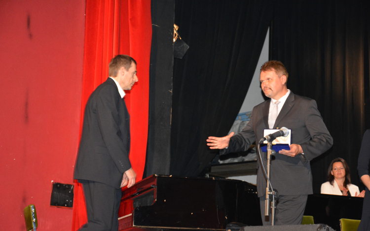 Pro Urbe Tamási díjat kapott Szakács Mihály