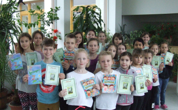 Rajzpályázat is kapcsolódott a szavalóversenyhez 