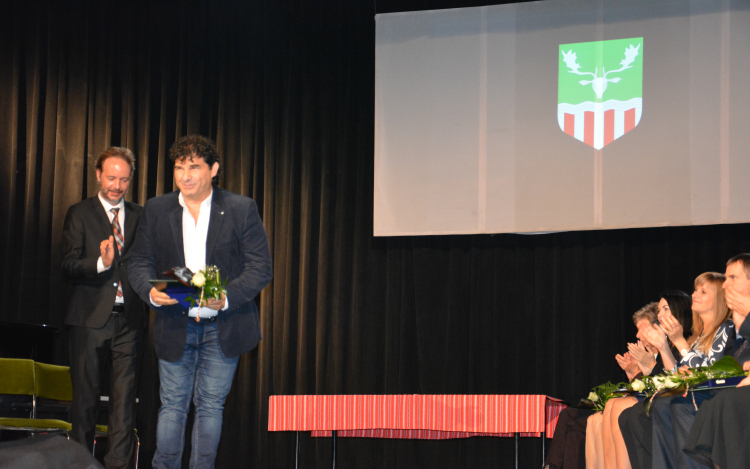 Tamási Város Díszpolgára lett Horváth János 